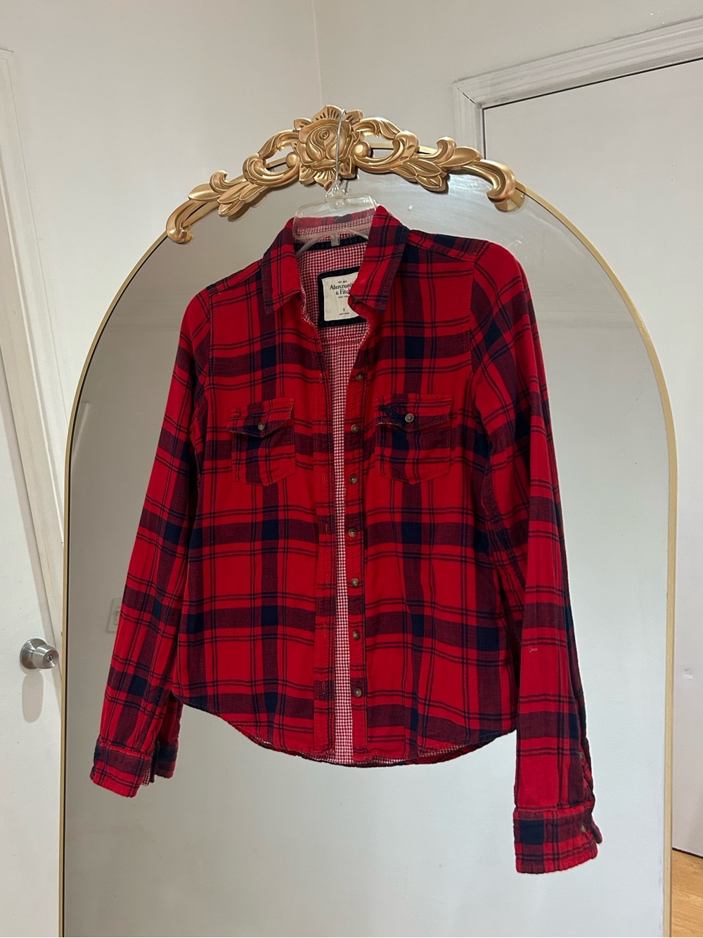 Abercrombie & Fitch Vintage Y2K Women’s Red & Black Plaid Button Up Shirt